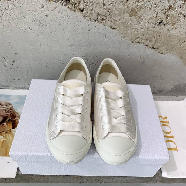 Dio*2025 New Lucky sneakers This shoe is so fairy. It integrates Italian fashion