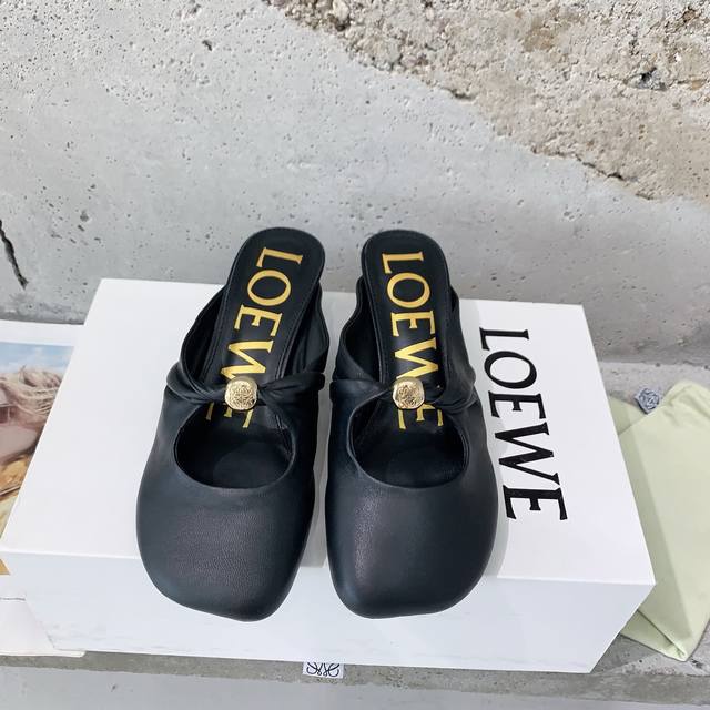 Loew* 2025 new ballet shoes Loewe's sex appeal is so beautiful. The characterist