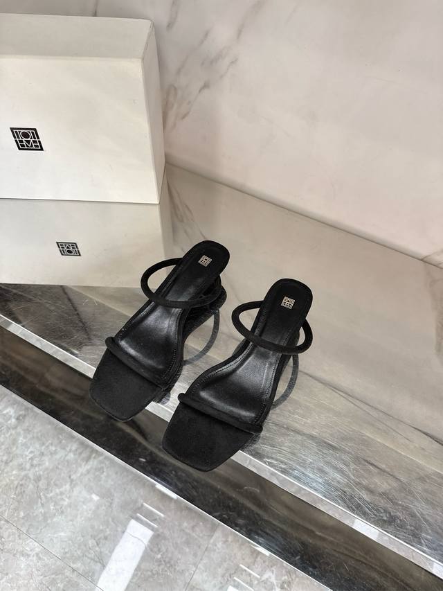 Toteme 2025 new minimalist style treasure slippers There is a kind of minimalism