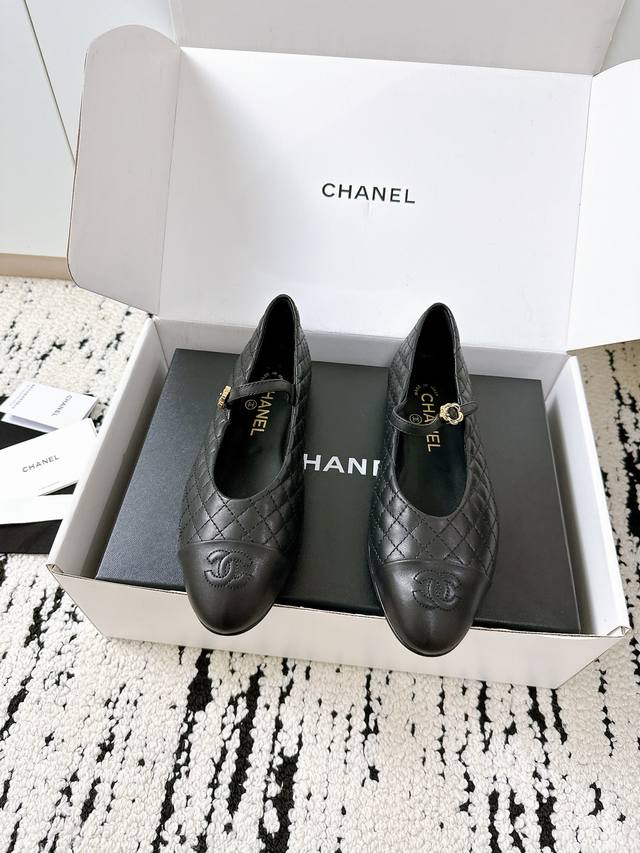 Airplane box+10 **Chanel Chanel Ballet Flats