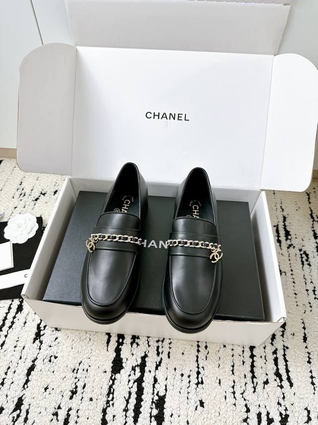 airplane box + 10 Chanel style loafers | Purchasing-level 1:1 replica This pair