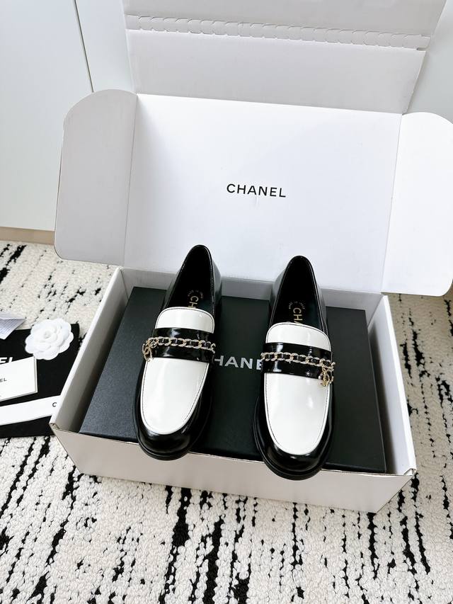 airplane box + 10 Chanel style loafers | Purchasing-level 1:1 replica This pair