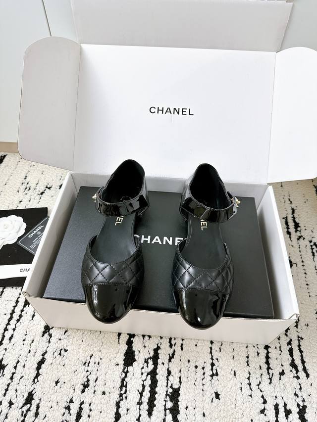 airplane box + 10 **A must-have for Chanel style! The 1:1 Chanel classic hollow