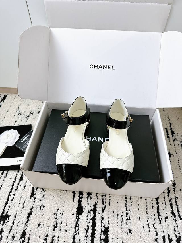 airplane box + 10 **A must-have for Chanel style! The 1:1 Chanel classic hollow