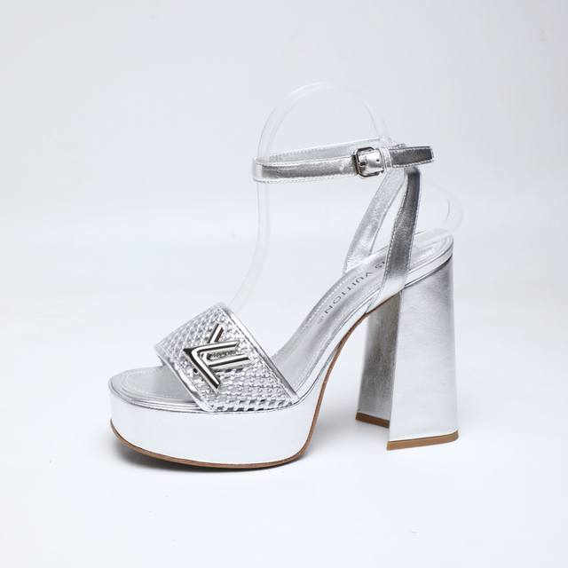 2025 Lv Spring and Summer Haute Couture Sandals