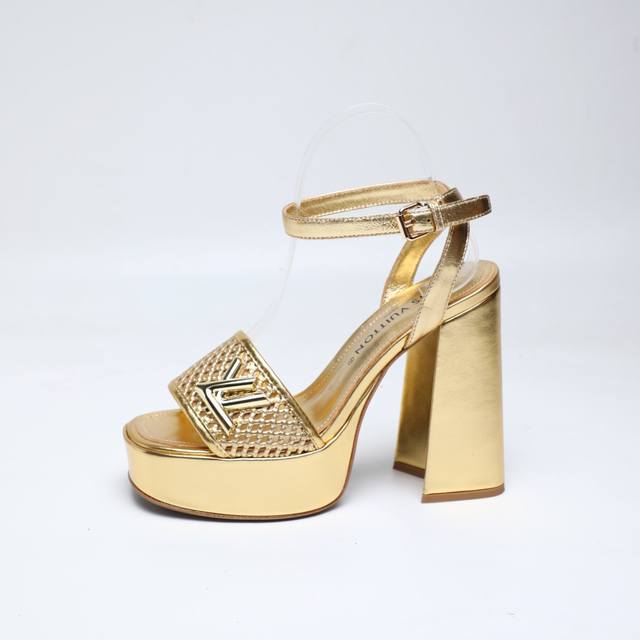 2025 Lv Spring and Summer Haute Couture Sandals
