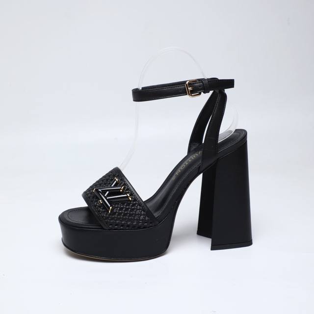 2025 Lv Spring and Summer Haute Couture Sandals