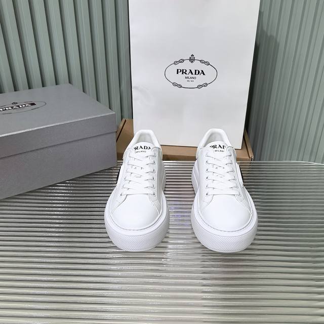 Prada 25Ss Prada 25 Spring and Summer Couple's Thick-soled White Shoes Imported