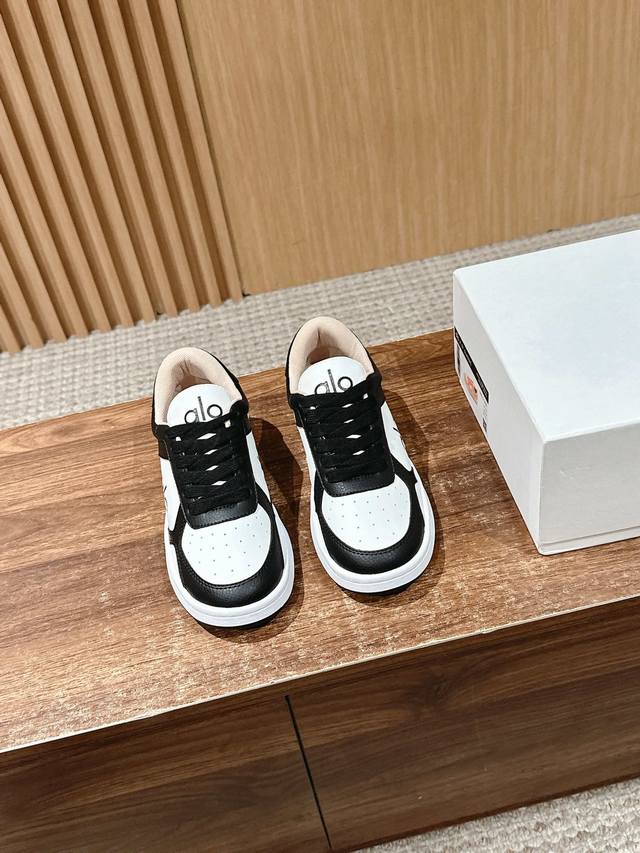 New color-blocked white shoes with thick soles, comfortable and casual style Al