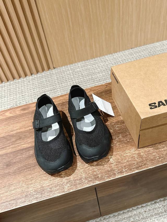 Salomon Thick-soled Mary Jane Sneakers Salomon with a summery feel, with a thick