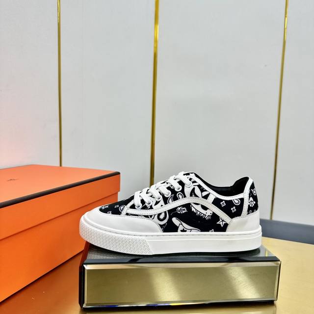 Hermes top version# Hermes Deep series couple white shoes casual skateboard shoe