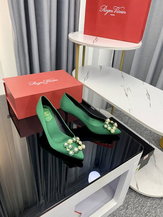 Rv Virgule diamond buckle satin slingback shoes The new crystal buckle is amazin