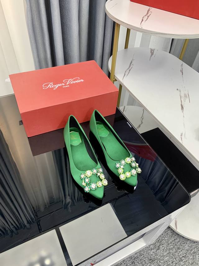 Rv Virgule diamond buckle satin slingback shoes The new crystal buckle is amazin