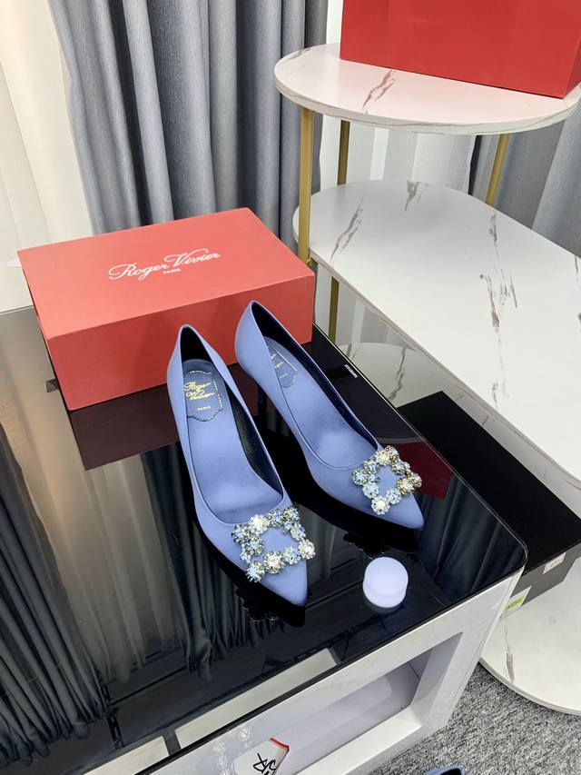 Rv Virgule diamond buckle satin slingback shoes The new crystal buckle is amazin