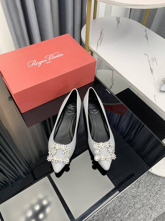 Rv Virgule diamond buckle satin slingback shoes The new crystal buckle is amazin