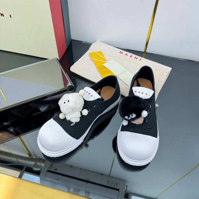 Factory price P Men + 50 Marni 25Ss new couple's big toe shoes are so cute Marn