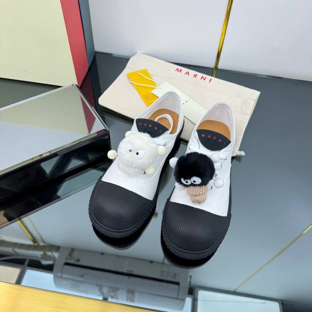 Factory price P Men + 50 Marni 25Ss new couple's big toe shoes are so cute Marn