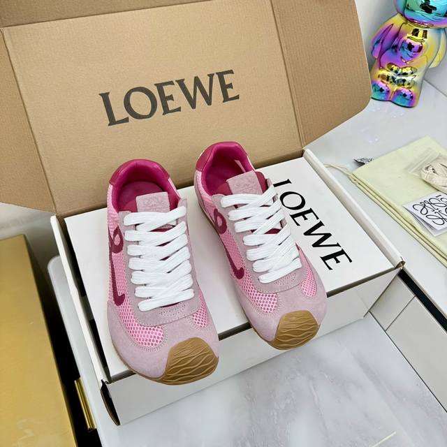 Exclusive top version, long-term production Loewe's latest color matching Dexte