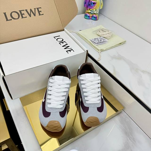 Exclusive top version, long-term production Loewe's latest color matching Dexte