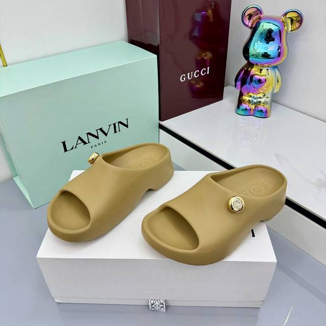 2025 The latest Loewe SS limited edition summer slippers, with the hottest color