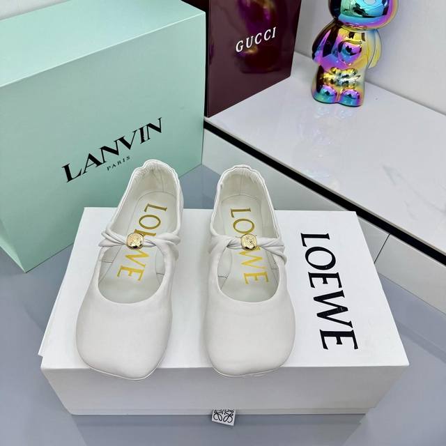 Factory price Pp: Loeve 2025 summer new super soft Nappa leather Pebble ballet s
