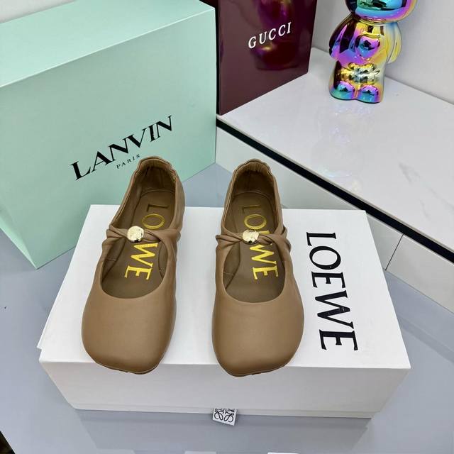 Factory price Pp: Loeve 2025 summer new super soft Nappa leather Pebble ballet s