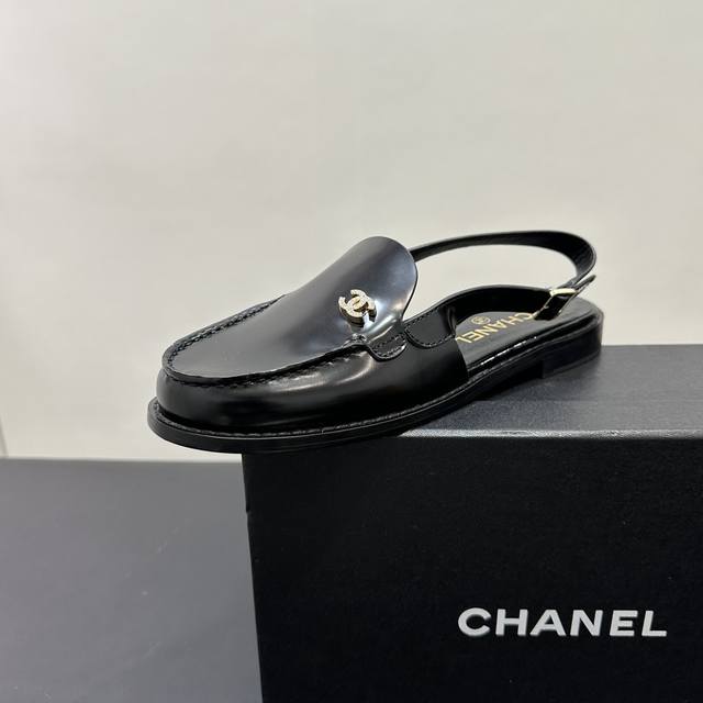 Chanel Chanel open-toe sandals, the classic double C logo of the modified versio