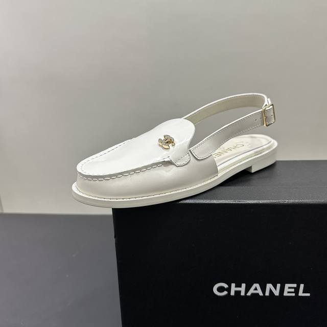 Chanel Chanel open-toe sandals, the classic double C logo of the modified loafer