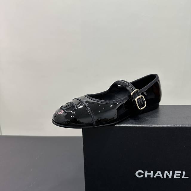 Upgraded version of the last Chanel Chanel C home 2025Ss early spring catwalk s