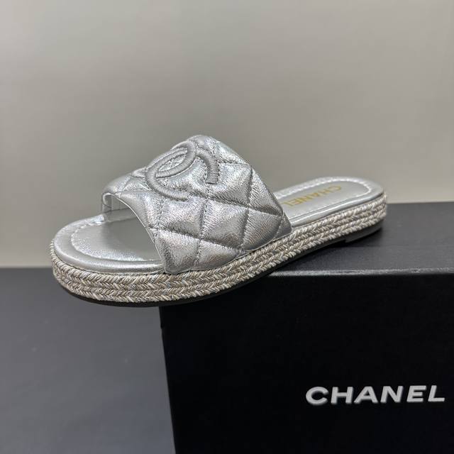 Chanel Chanel classic double C slippers are a timeless symbol in the fashion wor