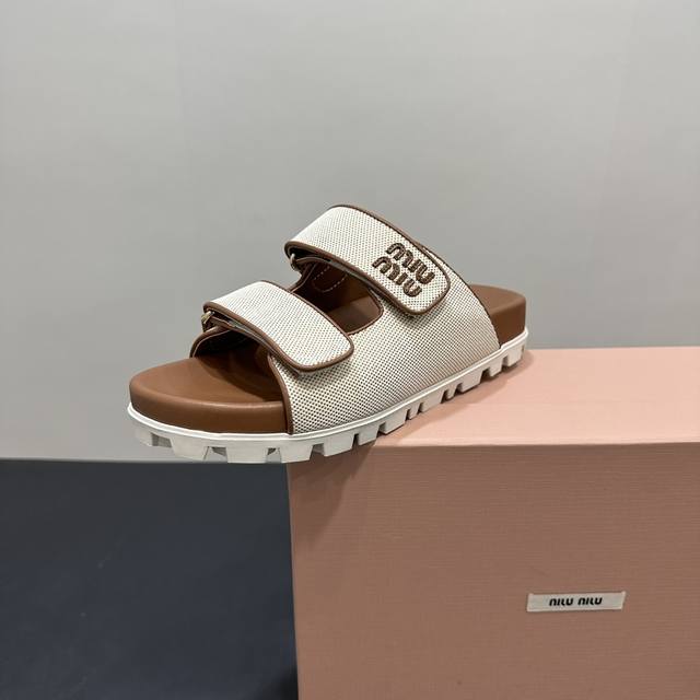 Miumiumiumiu New thick-soled sandals and slippers series are newly launched