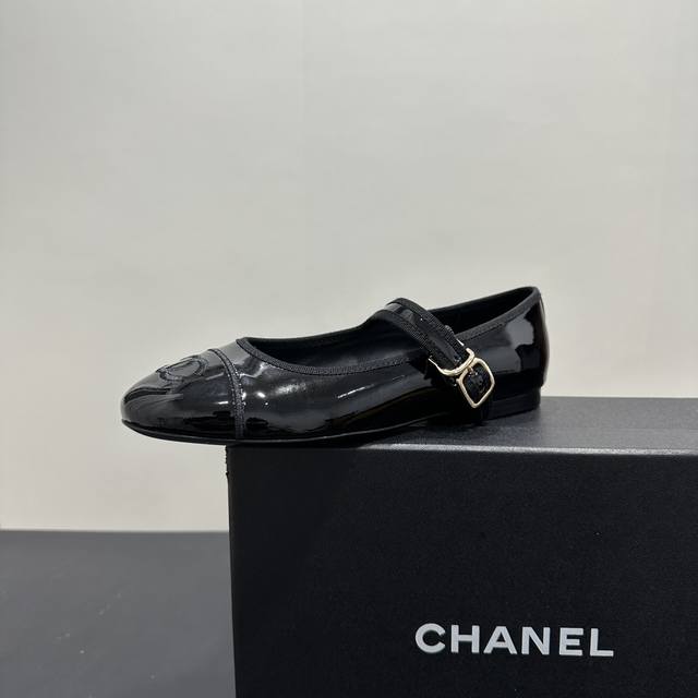 leather surfaceUpgraded version of the lastChanel Chanel C home 2025Ss early spr