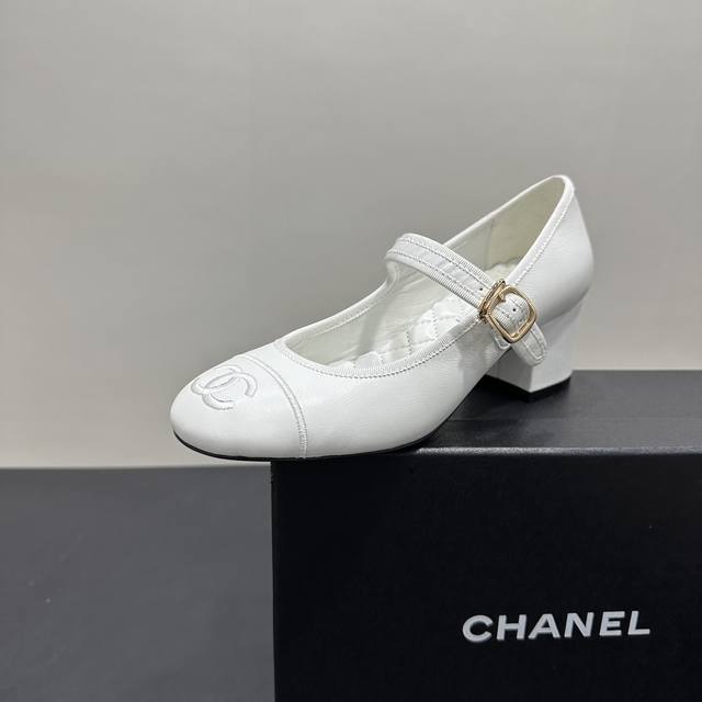 leather surfaceUpgraded version of the lastChanel Chanel C home 2025Ss early spr