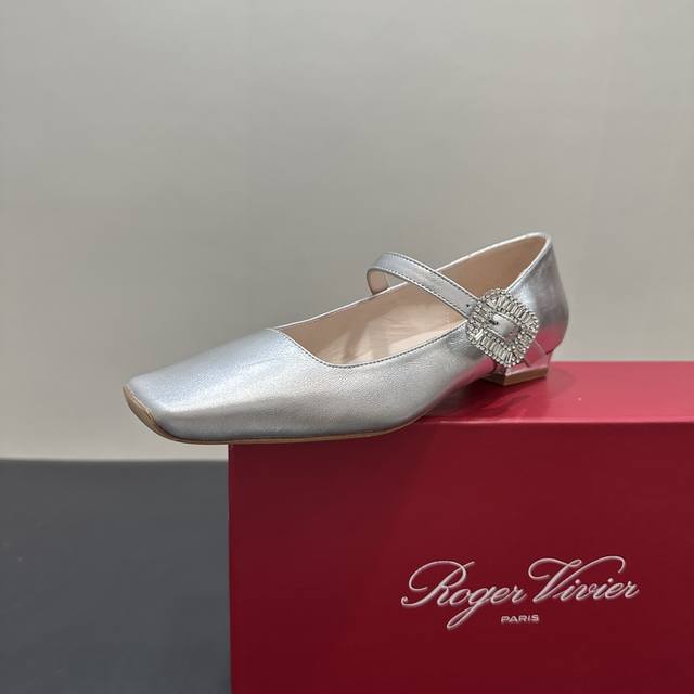 Roger Vivie's new Rv diamond buckle Mary Jane shoes are so comfortable to wear.