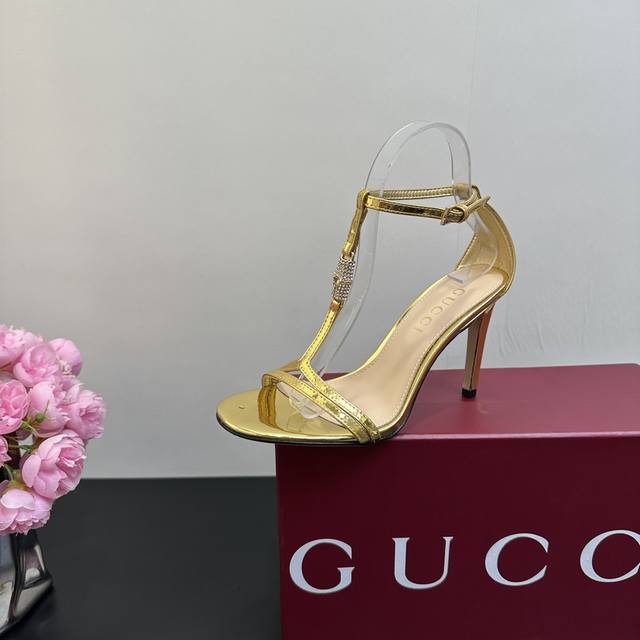 2025 Early Spring Gucci Stiletto Bamboo Buckle Diamond Buckle Sandals As an outs