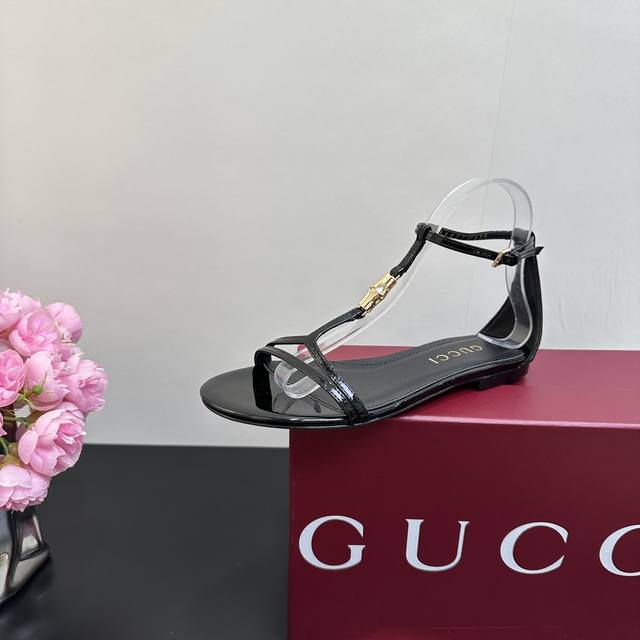 2025 Early Spring Gucci Flat Bamboo Buckle SandalsAs an outstanding representati
