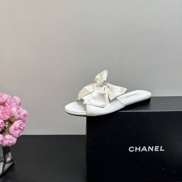 Chanel Chanel bow flat slippers I have to say that Chanel's designers are really