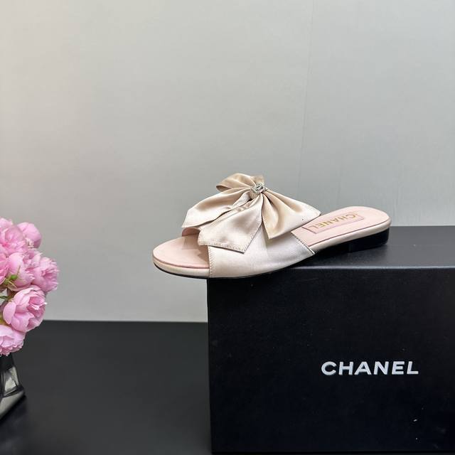 Chanel Chanel bow flat slippers I have to say that Chanel's designers are really