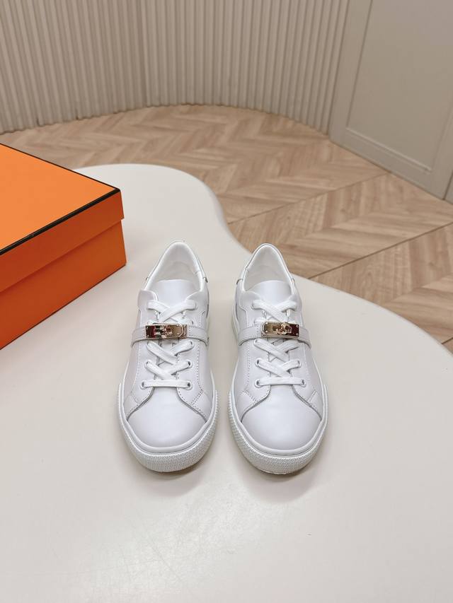 Couples' model Hermes 2025 new series of casual sports shoes H buckle series ca