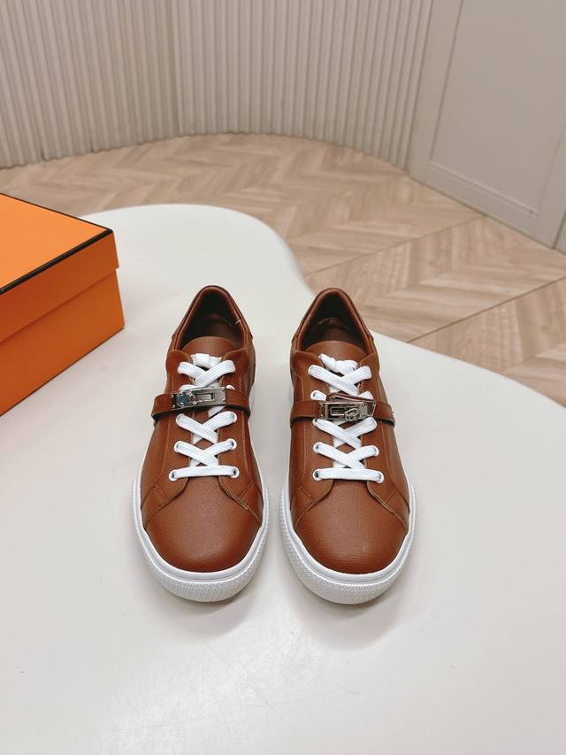 Couples' model Hermes 2025 new series of casual sports shoes H buckle series ca
