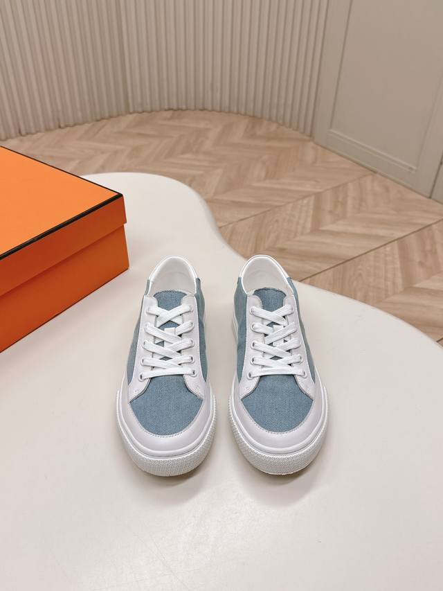 Couple's model Hermes 2025 new series of casual sports shoes are made with the