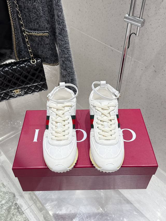 Factory Gucci Re-Motion series buckle German training sneakers This sneaker fea