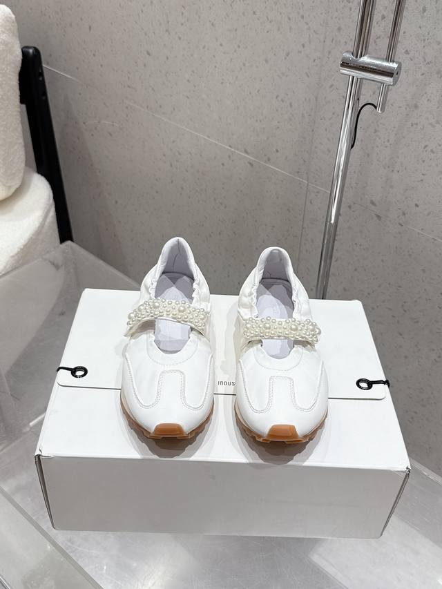 Factory Foot Industry Fashion Brand 25 Latest Retro Pearl Mary Jane Casual Sport