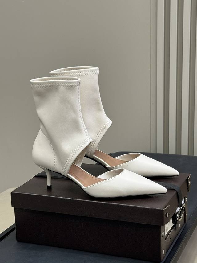Top quality Alaiai2025 leg precision verification Alaia stretch suede leather sh
