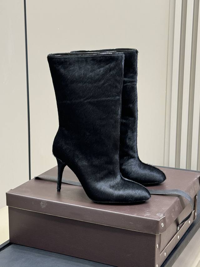 Top quality Alaia