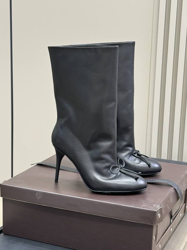 Top quality Alaia
