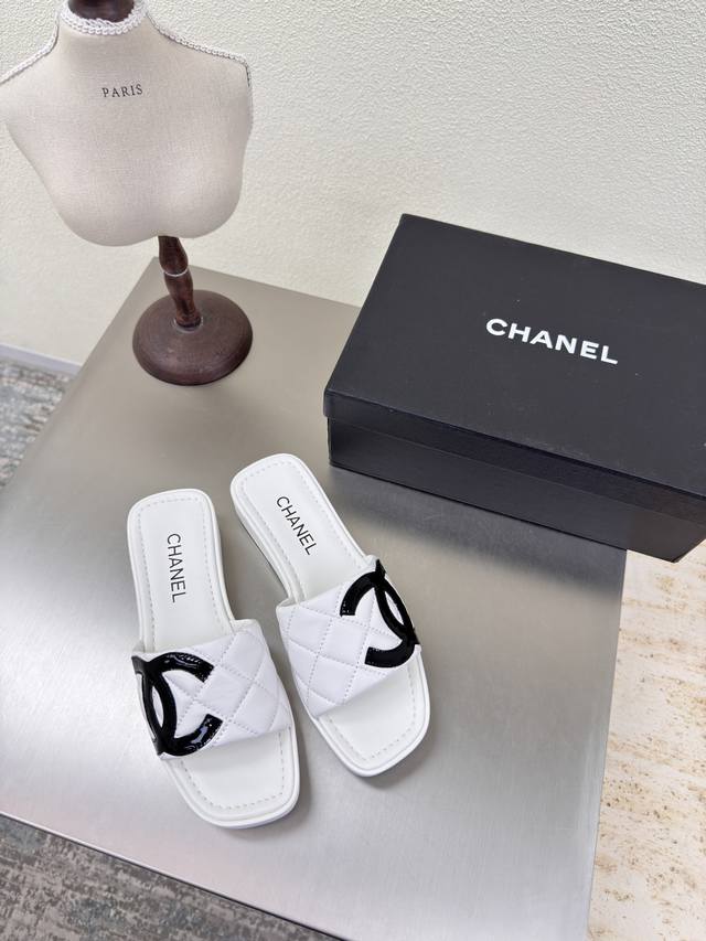 Chanel big logo thick-soled slippers, matching version Chanel thick-soled slipp