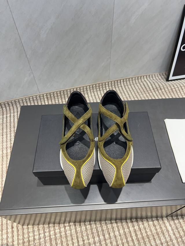 Factory: Exclusive top version The Attico25Vs new spring and summer series round