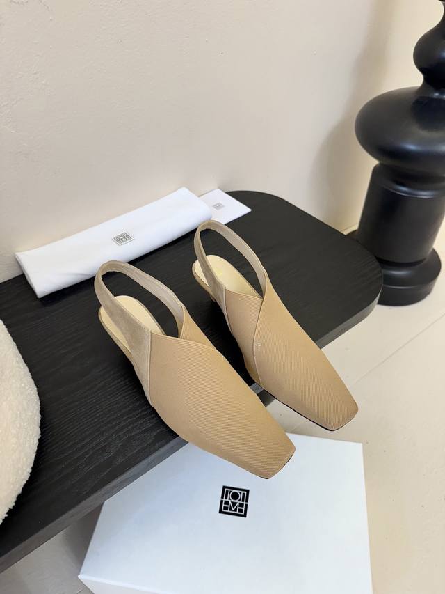 Toteme 25Ss New spring and summer stiletto sandals with stiletto heels Imported