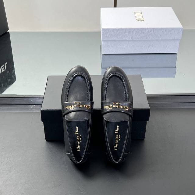 High version Dior's Dior Boy loafers are a new product in the 2025 autumn serie